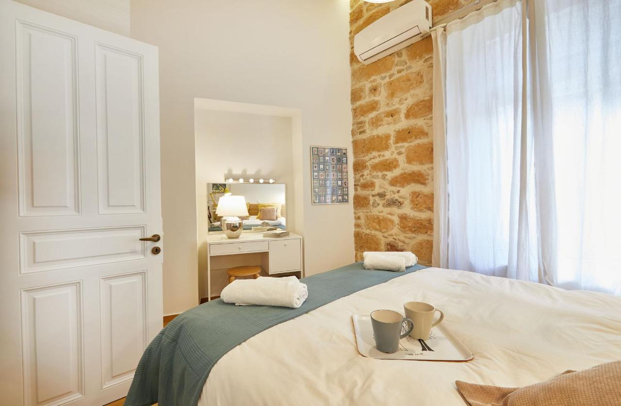 Chloe Boutique Apartments Plaka Athens Exterior photo